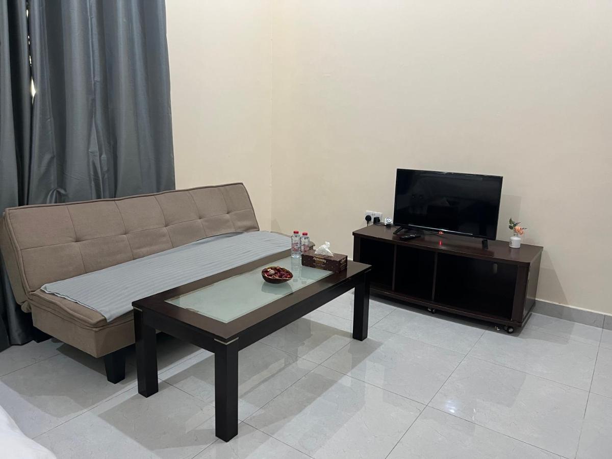 Cozy Private Studio Apartment Near Airport Abu Dhabi Luaran gambar