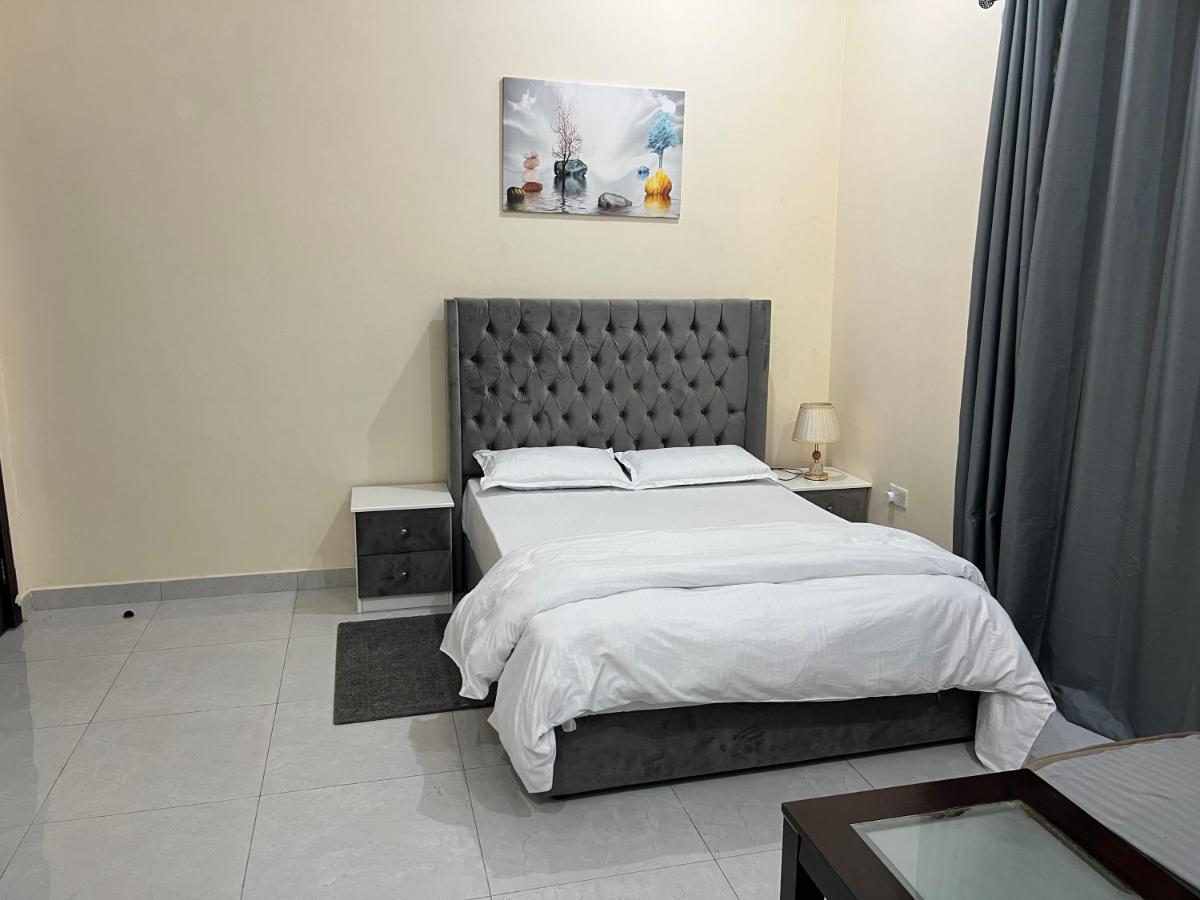 Cozy Private Studio Apartment Near Airport Abu Dhabi Luaran gambar