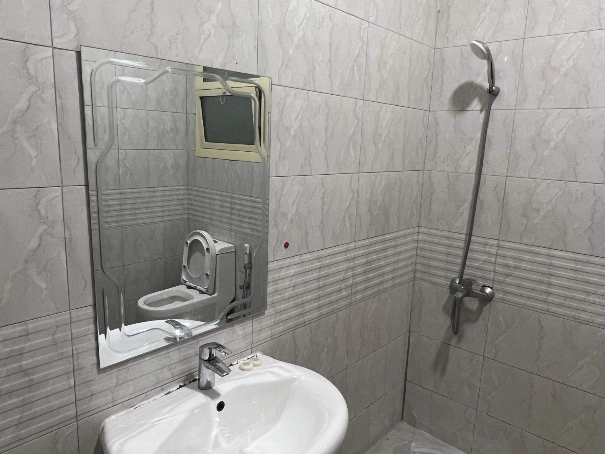 Cozy Private Studio Apartment Near Airport Abu Dhabi Luaran gambar